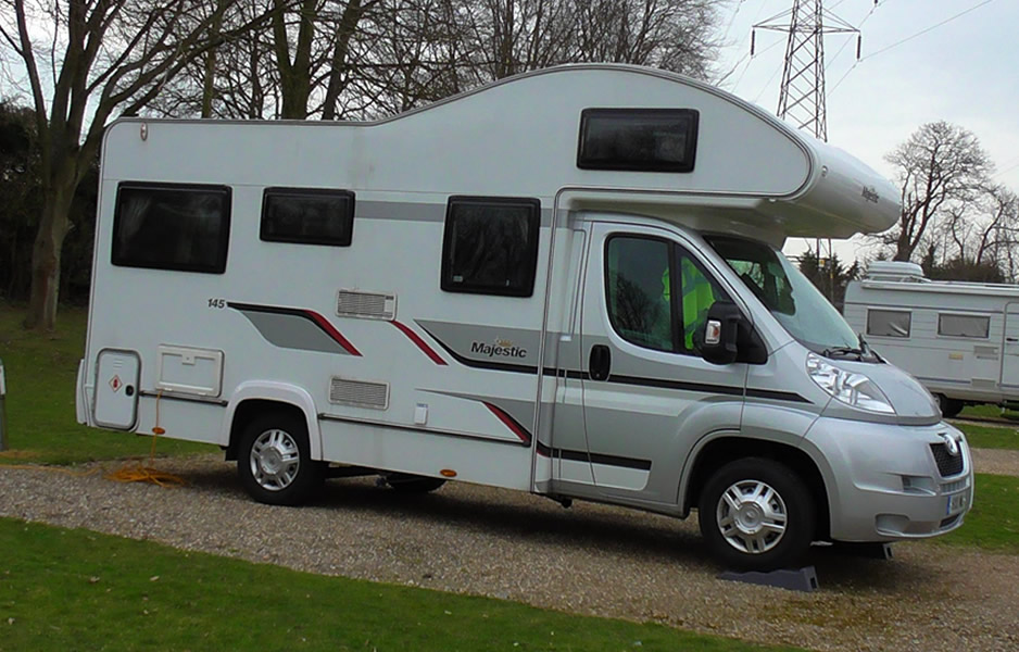Pitches for Motorhomes in Lincoln at Barlings Country Park